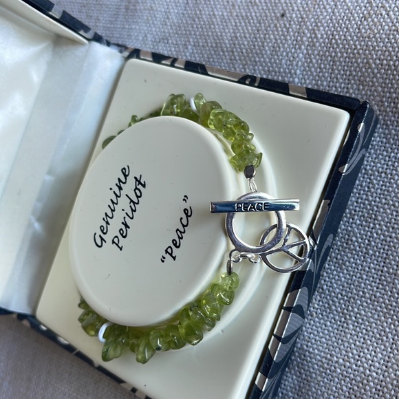 New Sterling Silver and Genuine Peridot “Peace” Bracelet - Picture 4 of 4